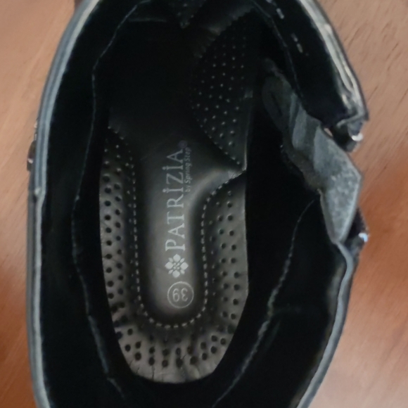 Spring Step booties - Picture 3 of 4